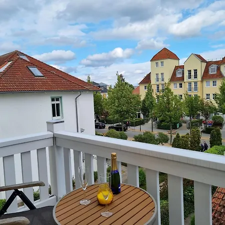 Apartment Strandstrasse 32 - 04-21 Kuehlungsborn