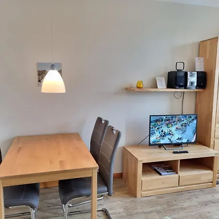 Apartment Strandstrasse 32 - 04-21 Kuehlungsborn